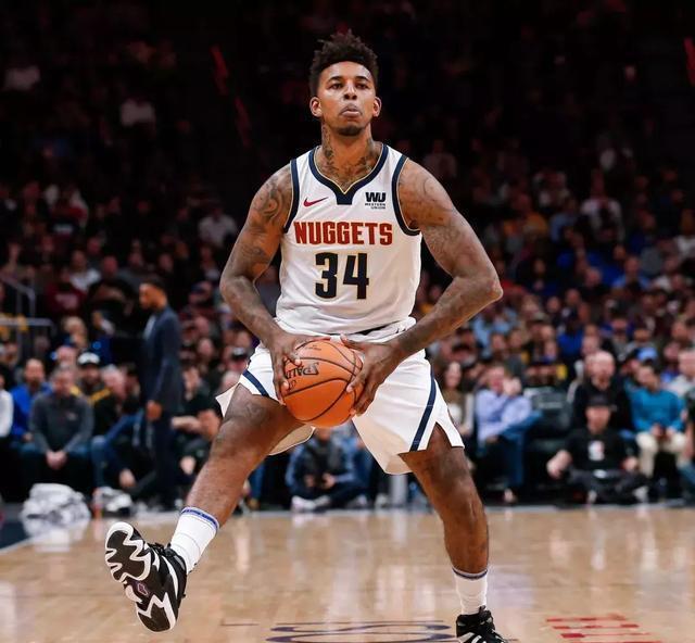 她并未急于 她并未急于